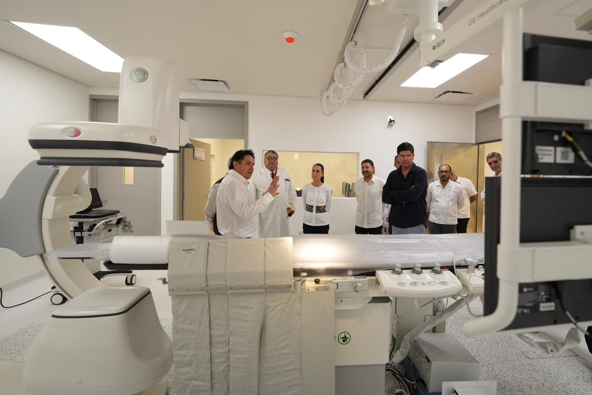 Claudiashein's tweet photo. En Palenque, Chiapas, supervisamos avances de la Clínica Hospital ISSSTE, que atenderá más de 60 mil derechohabientes. Recorrimos las instalaciones de urgencias, laboratorios, tocología, cirugía y rayos X. https://t.co/mIckp43qbC