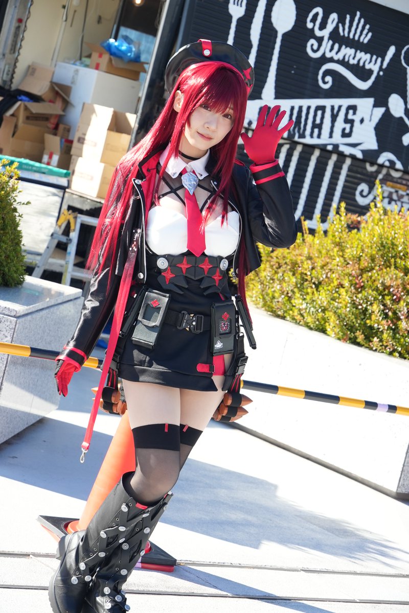 ParadiseProject's tweet image. 2024.12.29
コミックマーケット 1日目
NIKKE / SSR ラピ  ラピ:レッドフード
model:伊織もえ さん (@iorimoe_five)
運よく初めて伊織もえちゃんの囲い撮影に参戦できました！！
めちゃめちゃ可愛かったです！！！

#伊織もえ #C105 #きゅるん
#nikkecosplay #C105コスプレ #NIKKE