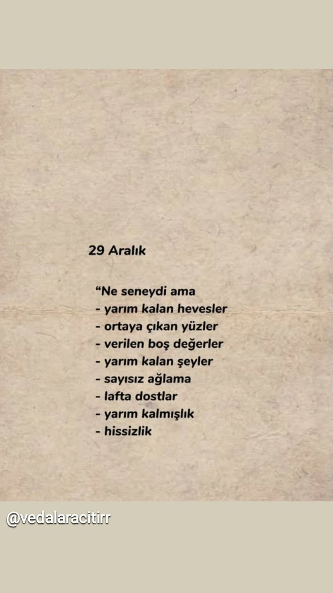 Cidden ne iğrenç bir seneydi ama yeni başlangıçlara diyelimmm 🤭😐