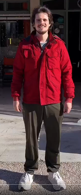 hermesify's tweet photo. HE ALWAYS STANDS LIKE THIS. EVERY SINGLE TIME https://t.co/P6gUbG2IcW
