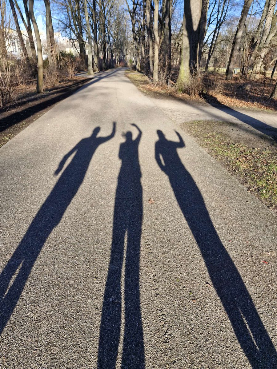 NorMandyhier's tweet photo. Speck-weg-Lauf  mit Juliane und Carsten nach den Feiertagen 👍 #Sonntagsrunde #laufliebe #running #laufenistfreiheit #laufenddurchchemnitz #nevernotrunning https://t.co/dPGnQMEhuG