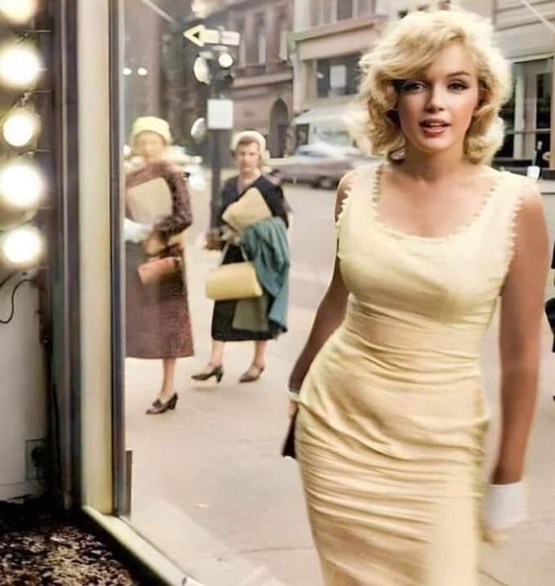 The Marilyn Diaries tweet media