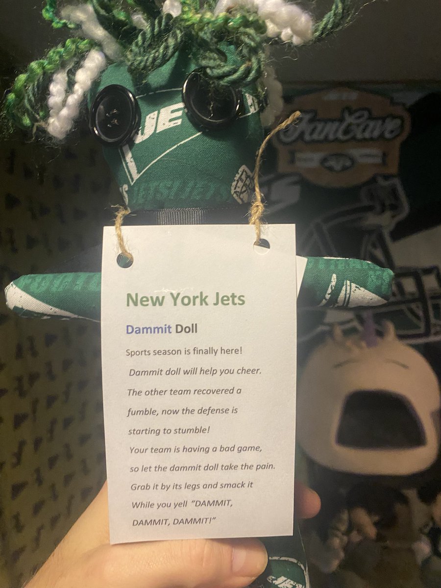 Haven’t posted in a while. Social Media has worn thin on me but had to post this. Best present I’ve gotten in long time - where was this guy all these years? Then again, he’d probably be a ball of pillow stuffing by now 🤣 #NYJ #Jets #goddamnjets #JetsTwitter #FireWoody