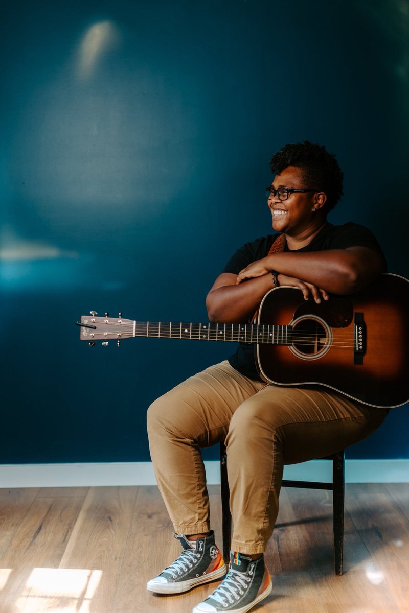 AuntmamaM's tweet photo. Acoustic music ..Hanukkah ..end of year and Jacob’s Ladder to climb. Take a listen 9am to noon pst # blacktomyroots 
#betham #hugohouse #freshgroundstories #folkaliance #musicmymother #carolking https://t.co/bHaF9jblvM