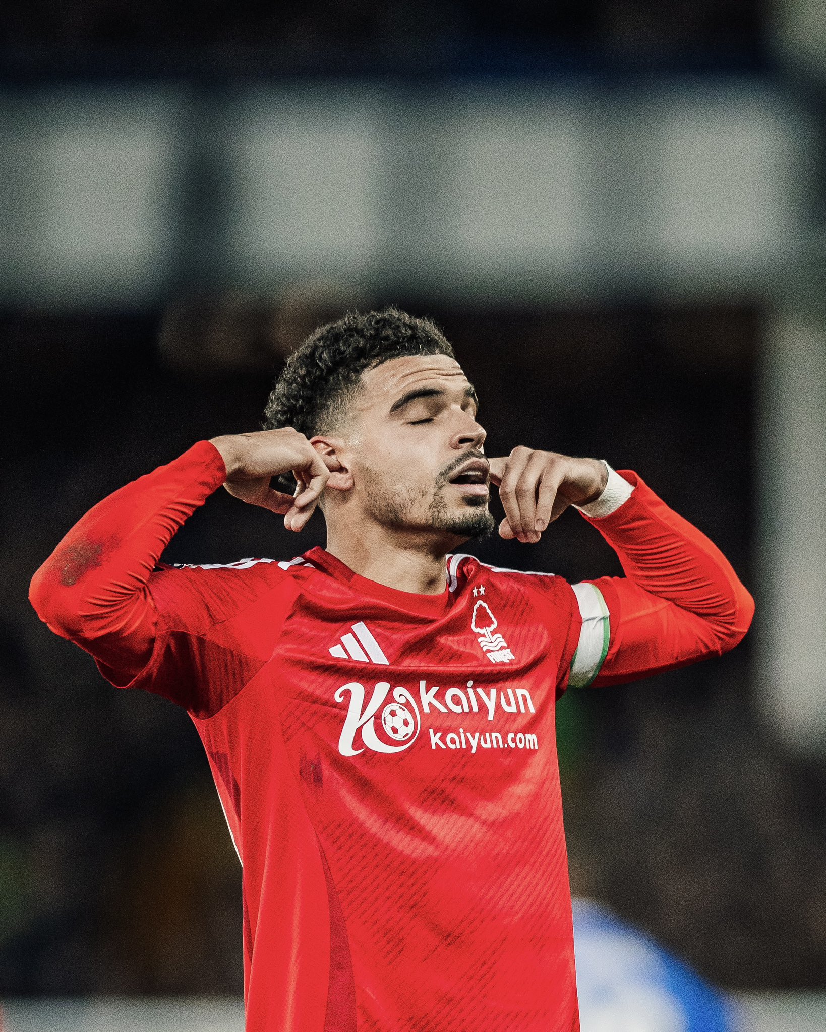 Morgan Gibbs White. Fuente: Nottingham Forest en "X".