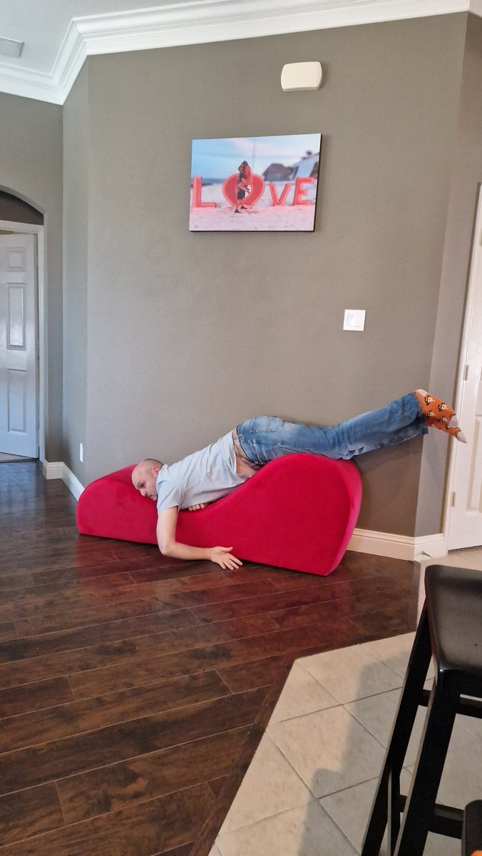 SwingDownUnder's tweet image. Liberator furniture, more uses than you know... buy yours today from @CasualToys &amp;amp; you too could be an Aussie break dancer on sex furniture 

#RayGun #Liberator @Liberator @casualswinger