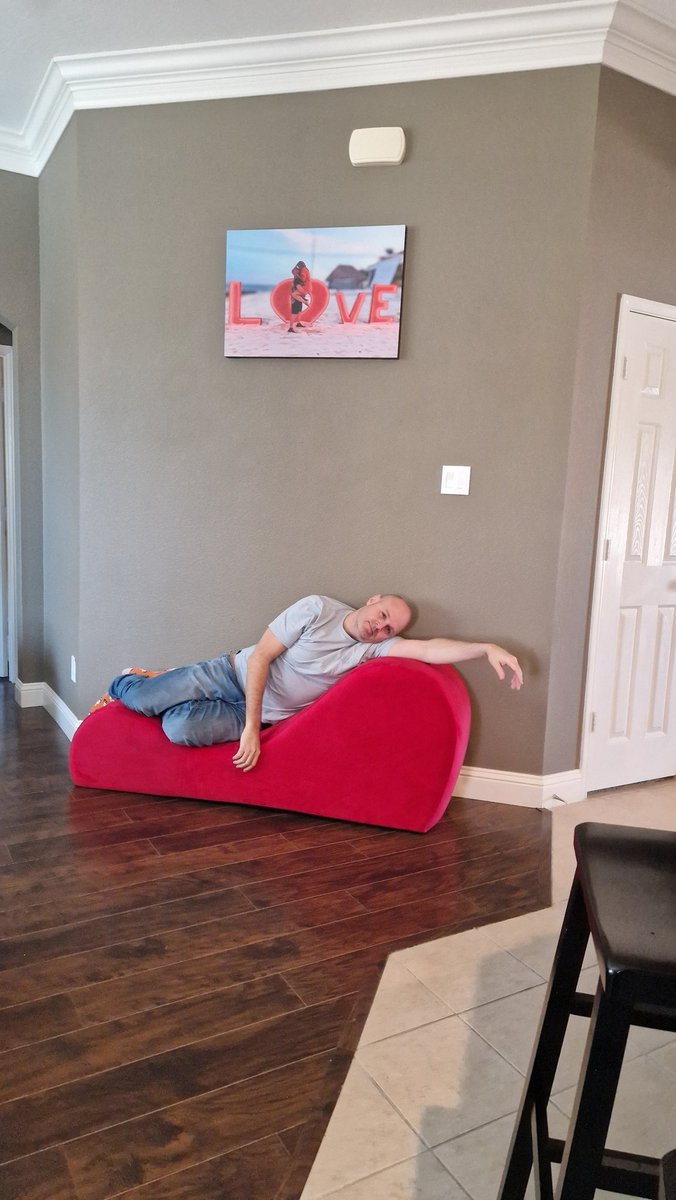 SwingDownUnder's tweet image. Liberator furniture, more uses than you know... buy yours today from @CasualToys &amp;amp; you too could be an Aussie break dancer on sex furniture 

#RayGun #Liberator @Liberator @casualswinger