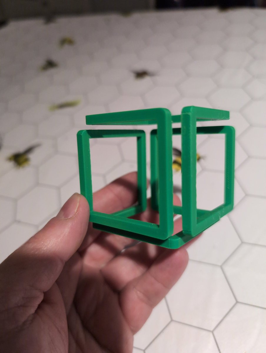 Robthebiologist's tweet photo. Pushing my 3d printer to its limit. So addictive and amazing results!! Me and AJ wake up and go what shall we print today!! #whyiprint #3Dprinting https://t.co/M4vsEWT0c7