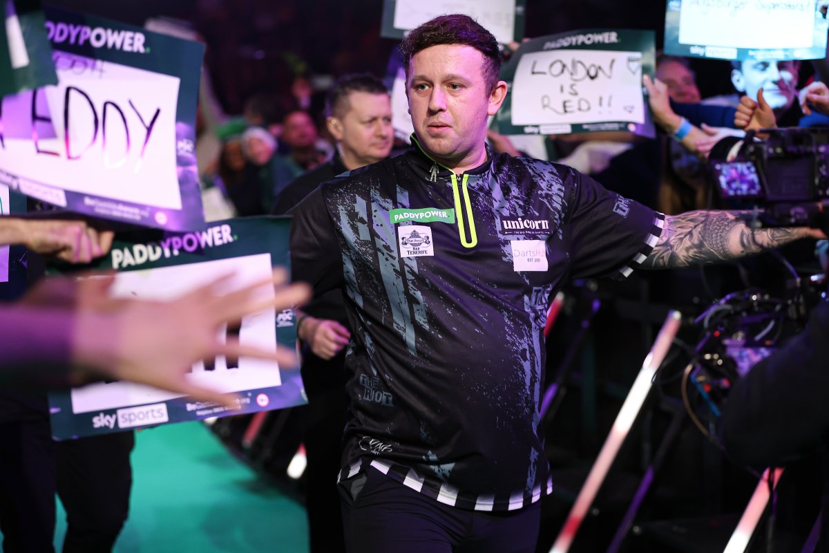 dartingp's tweet photo. 𝙍𝙮𝙙𝙯 𝙧𝙪𝙣𝙨 𝙧𝙞𝙤𝙩 𝙩𝙤 𝙧𝙚𝙖𝙘𝙝 𝙡𝙖𝙨𝙩 16! 💥
Another unbelievable performance from Callan Rydz sees him average 1⃣0⃣5⃣. 3⃣1⃣ in whitewashing former UK Open champion Dimitri Van den Bergh.
#WCDarts #TeamDP https://t.co/JMhIbAJxWb