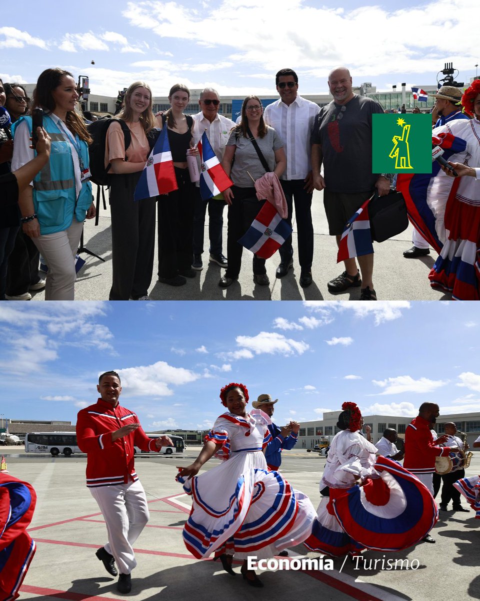 DiarioLibre's tweet photo. 🏝 | #TurismoDL | En un vuelo de Air Transat llegó Bruce Pirt, con su familia, considerado de manera simbólica el visitante 11 millones
🔗https://t.co/49BTo4AbMK
#DiarioLibre #Noticias #Turismo #RepúblicaDominicana #Visitantes #MetaAlcanzada https://t.co/PuwwUVfviN