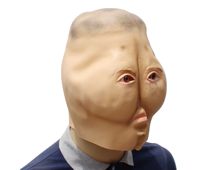 3 pic. Apparently eBay sells a costume of @SenAdamSchiff.

See for yourself. https://t.co/qEiknLNudb