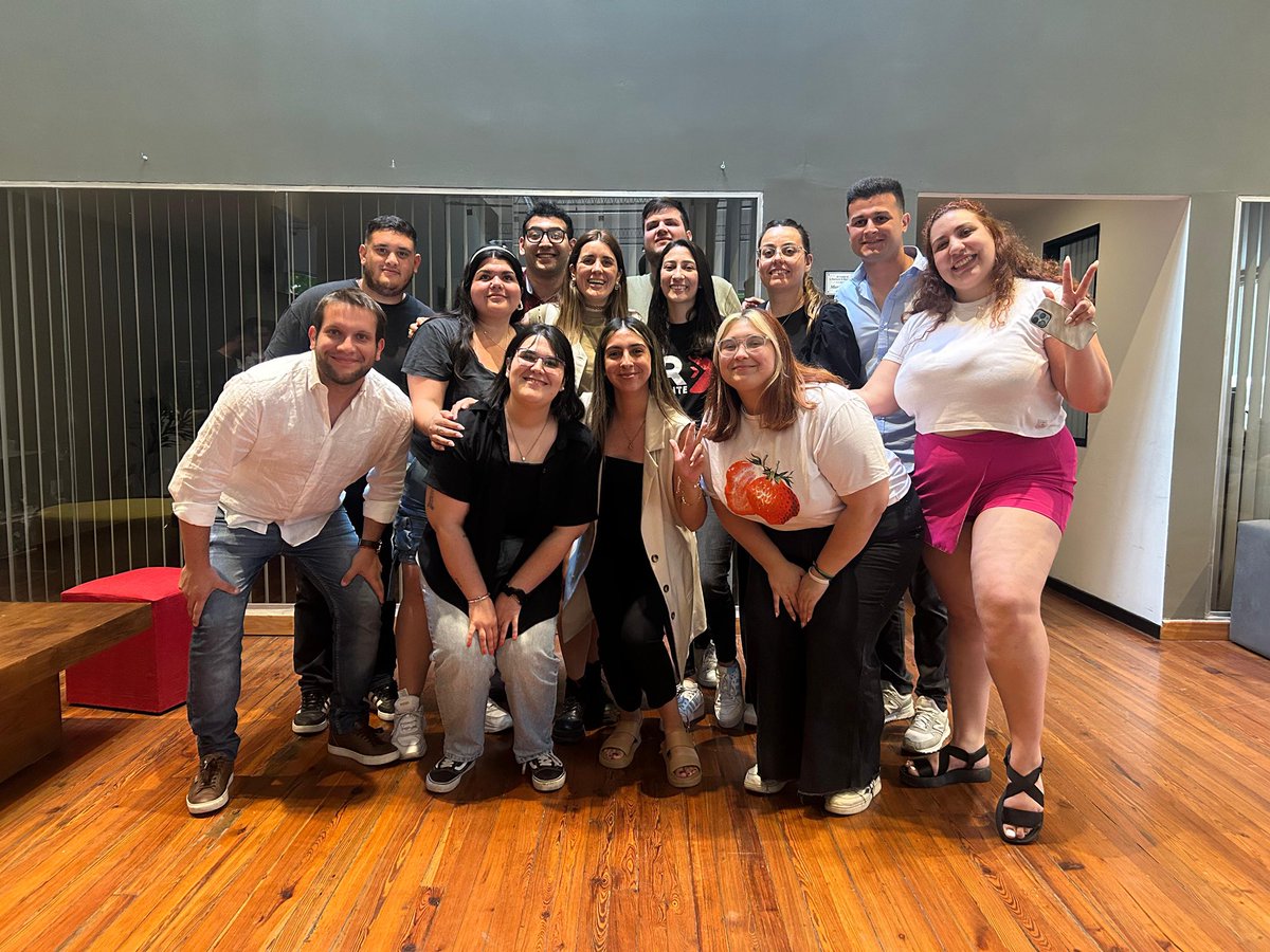 Hay unidad en la <a href="/JRBsAs/">JuventudRadicalBsAs</a> 🙌🏻 🇵🇱
Feliz de asumir este nuevo desafío. 
Es momento de encauzar al radicalismo en una alternativa política genuina, bien pegados al suelo, interpretando los dolores y las necesidades de toda la provincia, desde el interior hasta el conurbano.