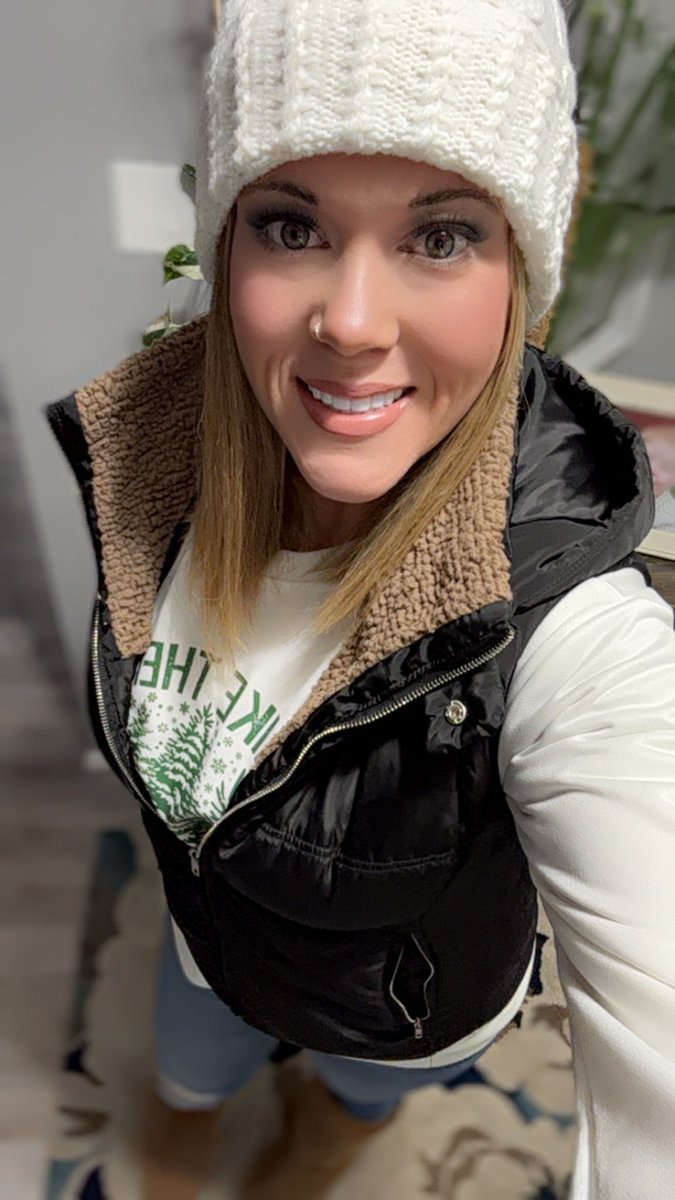 With the holidays here I haven’t been on much at all. That does NOT give you a reason to stop sending. Be worth my time or you won’t get any of it🤷🏻‍♀️
Findom