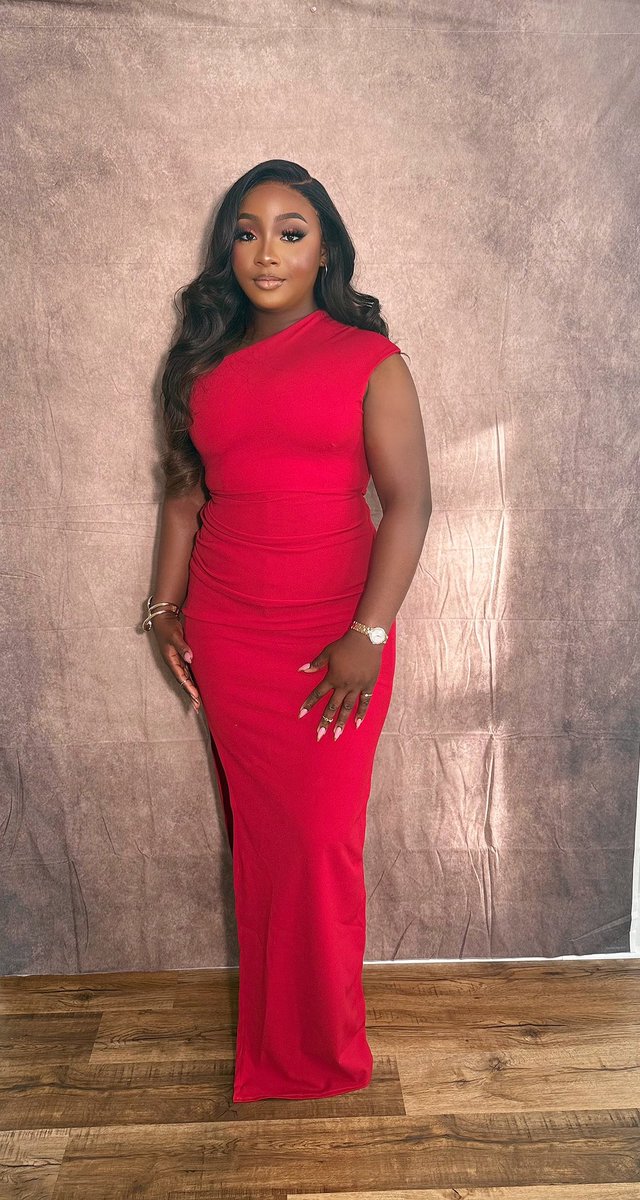 oyiindaa__'s tweet photo. Capricorn season🥰♑️ 
Cheers to many more years, more money, good health, love, happiness, ease and speed in all ramifications and many more blessings!🥂

Happy Birthday Oyindamola 🍯🩵 https://t.co/lBoPJiYVVN