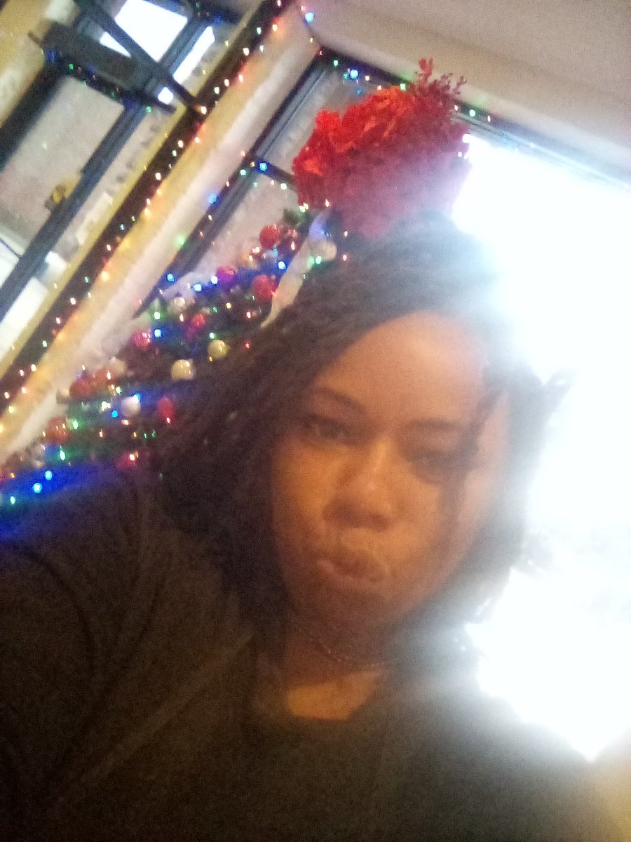 😘😎🍼🤳💅💋🎖️👑🎒🥀🎁👠👠