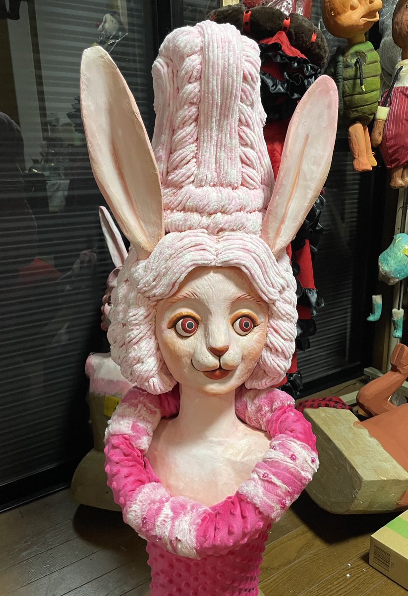 ウサギの女王 髪の毛こだわりました🐇