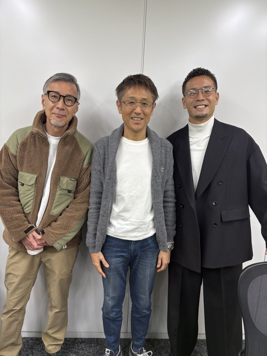 UNEXT_football's tweet photo. 今夜スペシャル解説を務めるのは
#横浜F・マリノス 水沼宏太選手

隣のスタジオで0時からの試合を解説する
父と下田アナと貴重な3ショット✨

2330 KO
#レスター v #マンチェスター・C
📺https://t.co/IQcfgHPywb

0000KO
#クリスタル・パレス v #サウサンプトン
📺https://t.co/IQcfgHPywb
#水沼親子 https://t.co/PctkpWQyWU