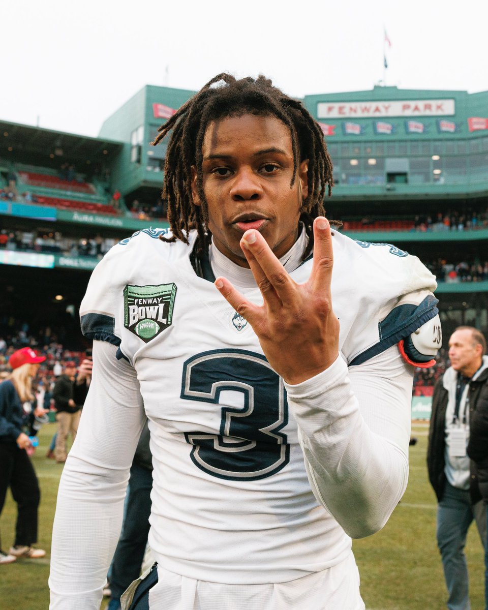 UConn Football tweet media