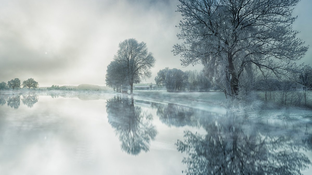 VVVDeurne's tweet photo. Duik jij straks ook fris het nieuwe jaar in? In Deurne en in Helenaveen kun je meedoen met een Nieuwjaarsduik, wo 1 januari in de Helenavaart:  https://t.co/7aLsR4Qow6 en in het kanaal van Deurne: https://t.co/2KHMP7qJdE https://t.co/YazW3iqZmE