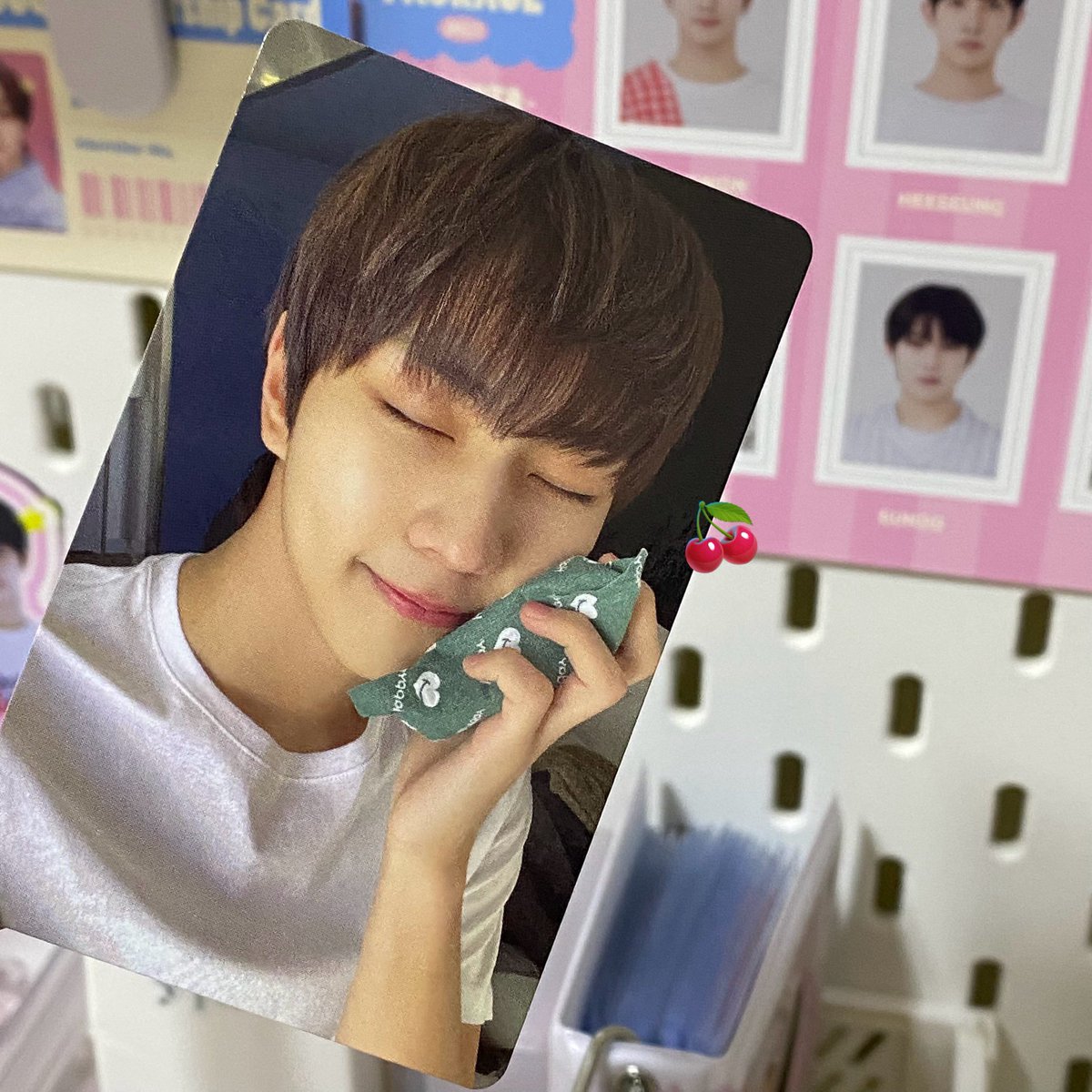 wonuwhisk's tweet photo. wts lfb ph 

jungwon heatpack ₱850 

payo or 1 week 
condi on dms 
free pf if payo 

https://t.co/eMJaErfZiB 
⌗ enhypen showcase live sc regular pob reg 
dark blood heat pack pc global wev weverse https://t.co/iTOxul8D52