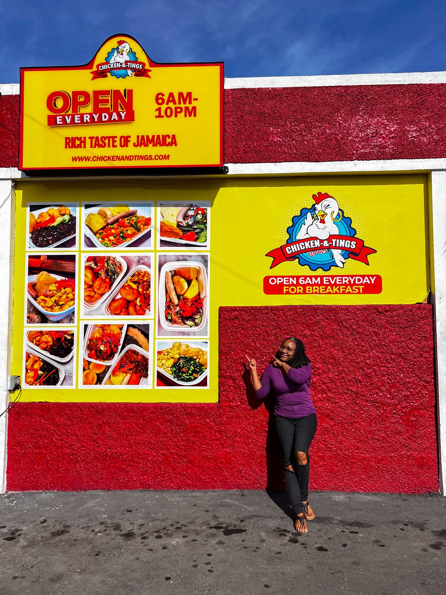 MszRockstar's tweet image. What a way to end my year! My photos for @ChickenAndTings (shot mid-pandemic in 2021) are now on billboards & bus stops (more to be installed). 'Quality images live forever,' the boss said—and I’m grateful to see @wheresthefoodjo’s work showcased like this. 🥹 🙏🏽