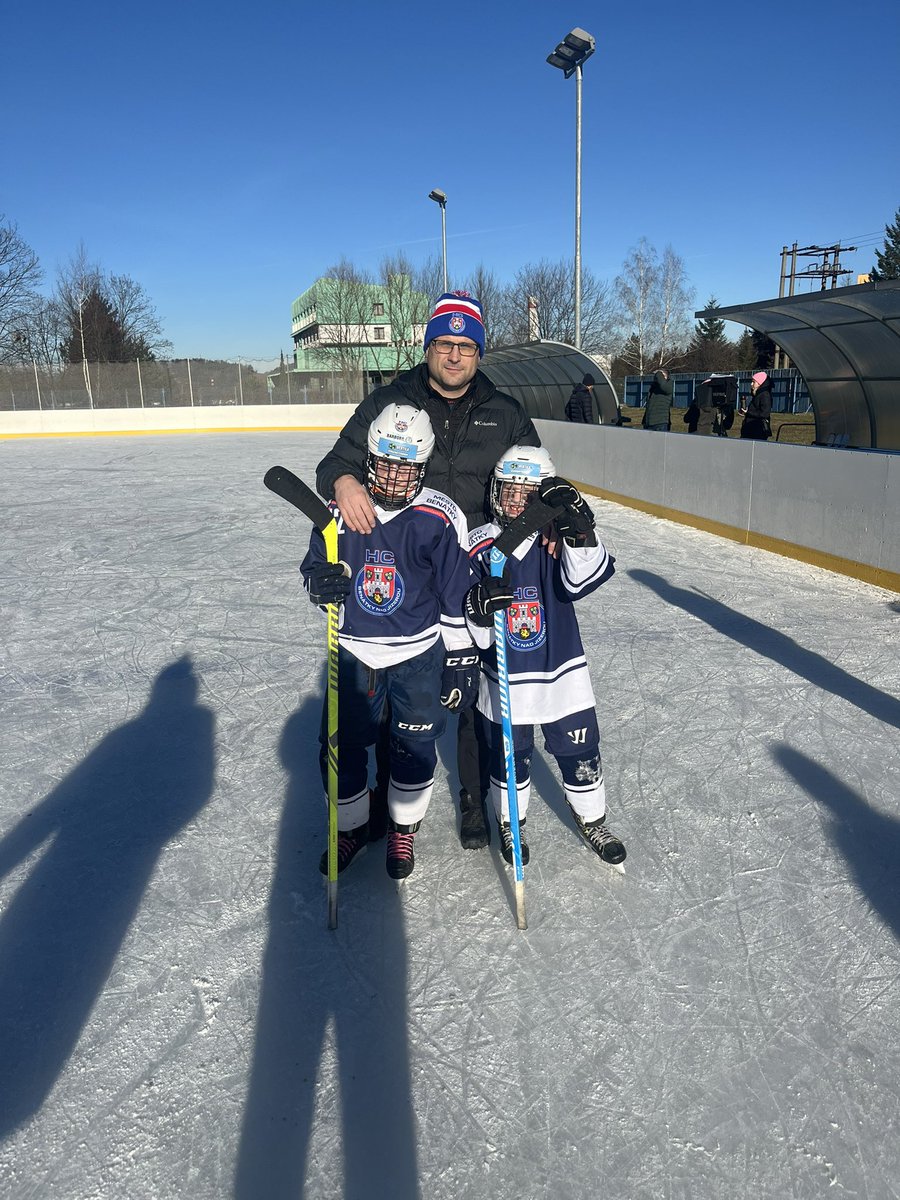 nowasaki's tweet photo. Dnes reklama na hokej #WinterClassic #frenstat https://t.co/JtiQ6voozh