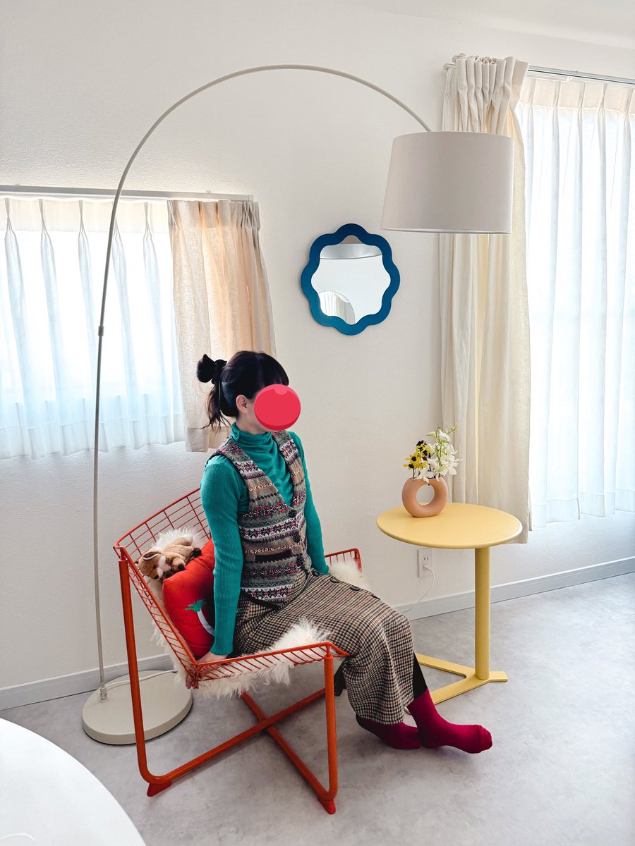 この青いIKEAミラー私もお気に入り🪞🦋