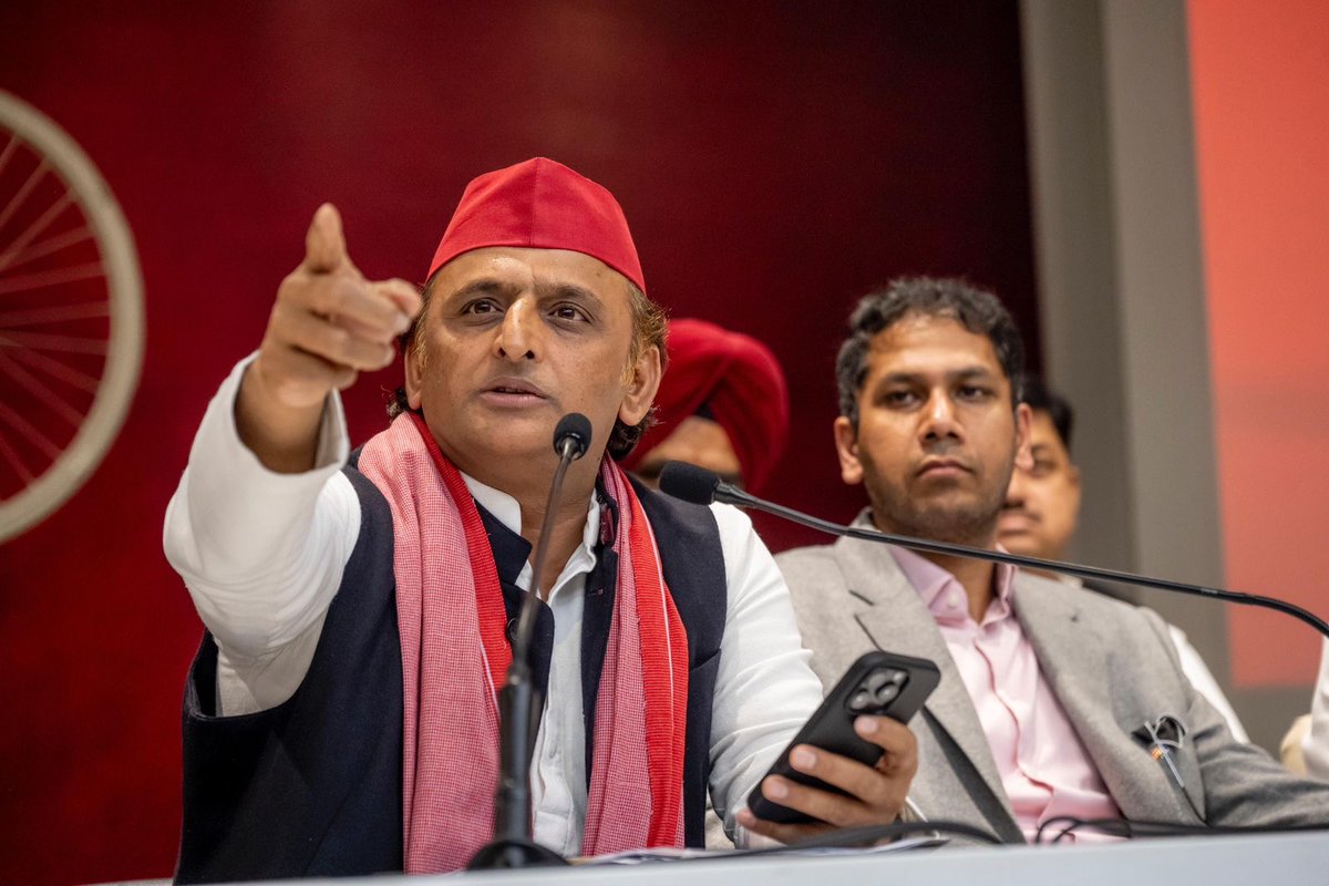 Samajwadi Party tweet media