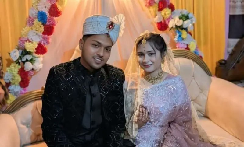 আন্দোলনে হাতে হাত রাখতে গিয়ে প্রেম, অতঃপর বিয়ে