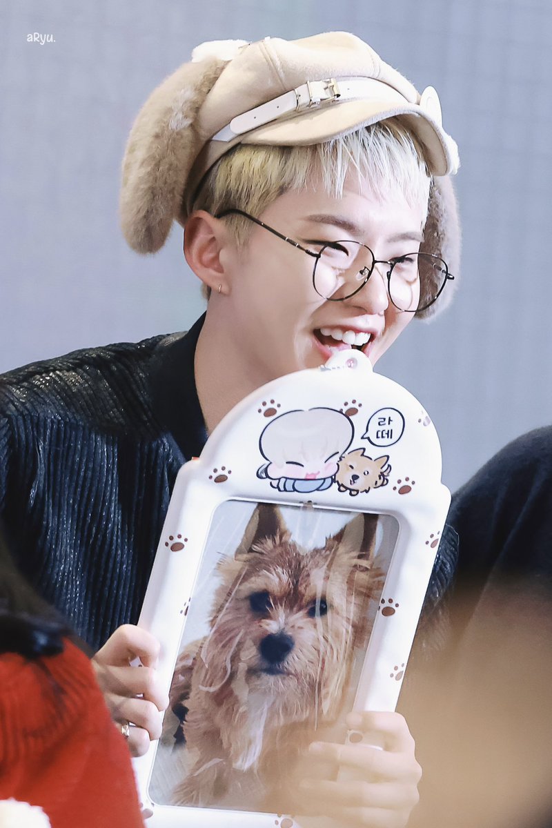 aRyuaaa_'s tweet photo. 241229 이즈위 상하이 팬싸

🐹🐶

#호시 #HOSHI #권순영 #权顺荣 #ホシ
#SEVENTEEN #세븐틴 https://t.co/WkdzPkYufa