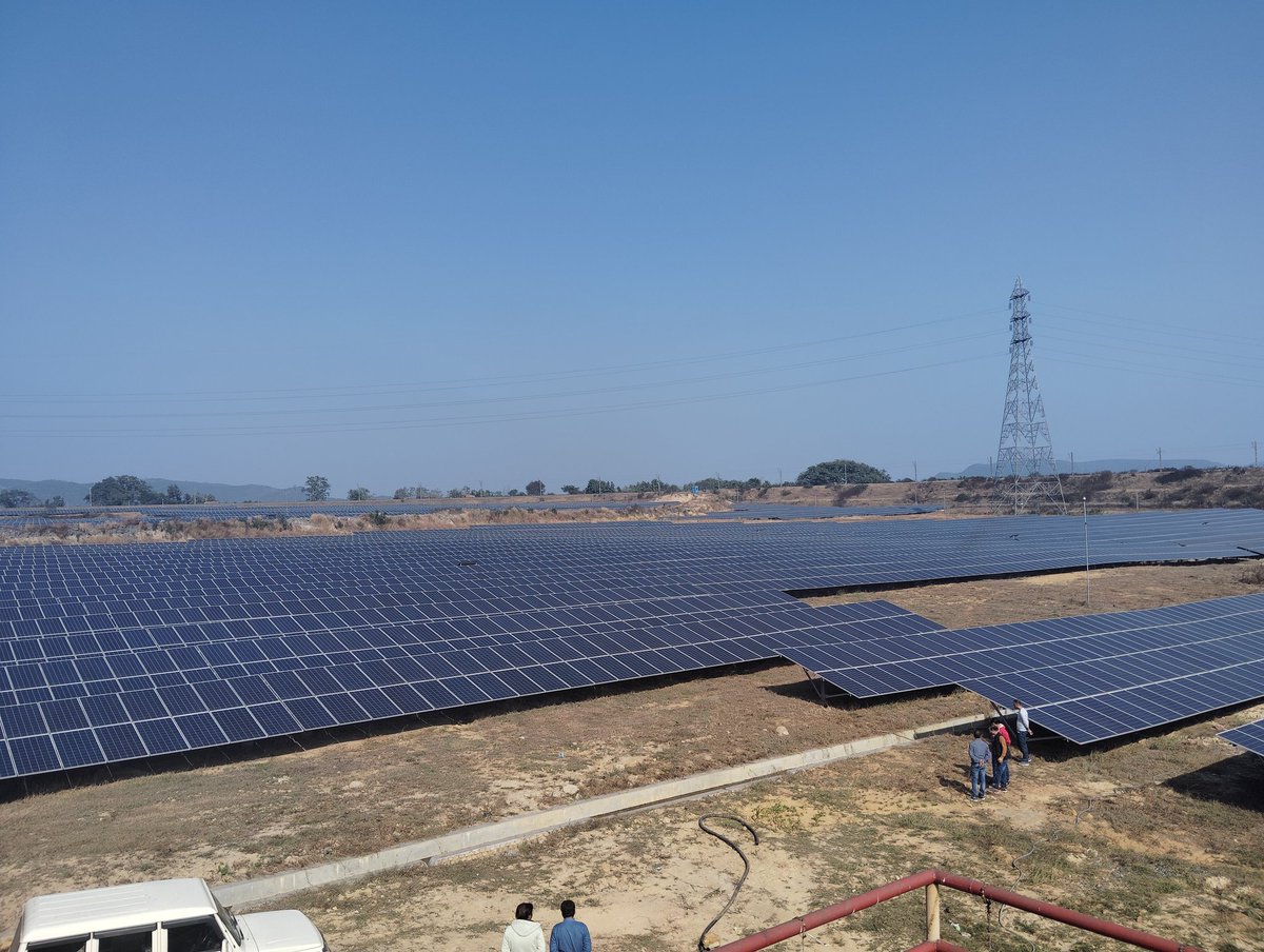 priyank_kumar's tweet photo. Visited the impressive 20 MW Solar Park by @CCLRanchi Piparwar, Jharkhand – a remarkable step toward sustainability! 
Reducing carbon emissions &amp; promoting renewable energy, this project is a perfect blend of innovation &amp; responsibility. Kudos to CCL! 👏
#SolarEnergy #20MW https://t.co/CKd3Pv2tbG