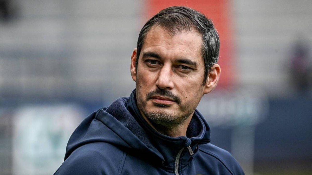 MalherbesPoetry's tweet photo. C'est un pan tout entier de l'histoire du Stade Malherbe qui s'effondre. La plus grande légende de l'histoire du club.

Le Stade Malherbe, c'est Nicolas Seube, et Nicolas Seube c'est le Stade Malherbe. https://t.co/G9yuSrbbqI