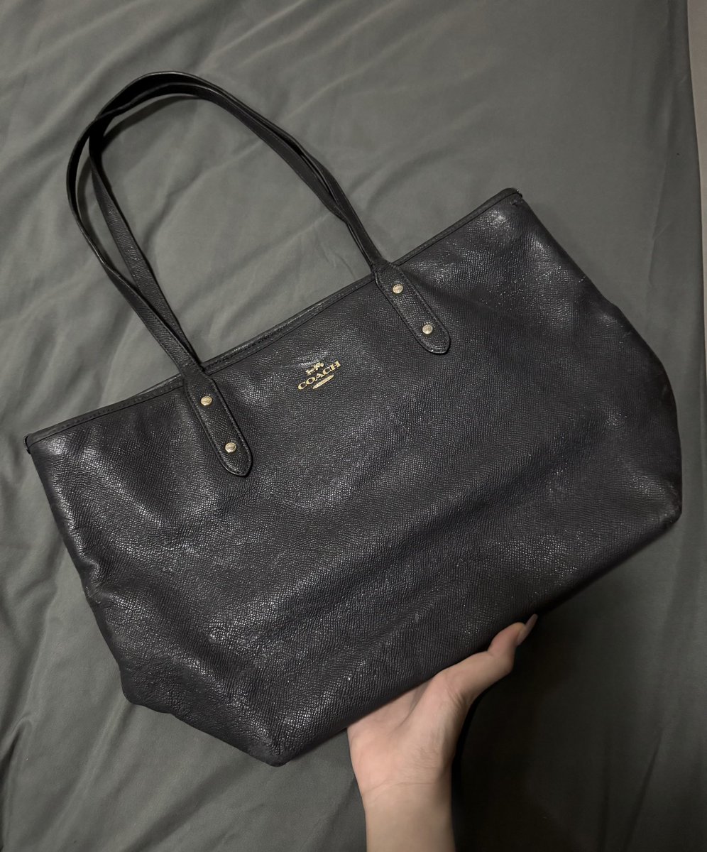 wiqforsale's tweet photo. ✨ แจก! Coach Tote Bag เนื่องในปีใหม่ค่ะ
ให้ follower + รีทวิตไว้ได้เลยค่า
มาสุ่มวันที่ 31 ค่า ไม่เสียค่าใช้จ่ายใดๆ ค่ะ🤍🤍 https://t.co/Owdok7X7xE