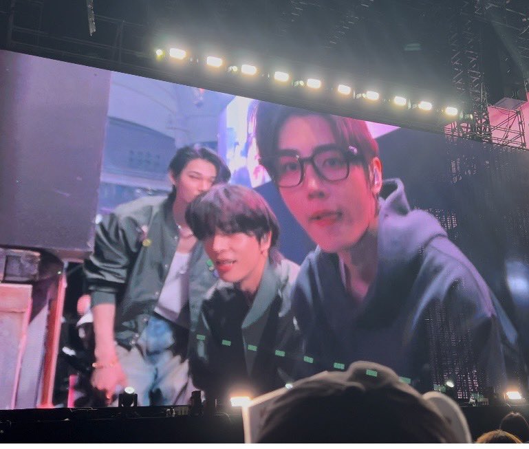 나오이 tweet media