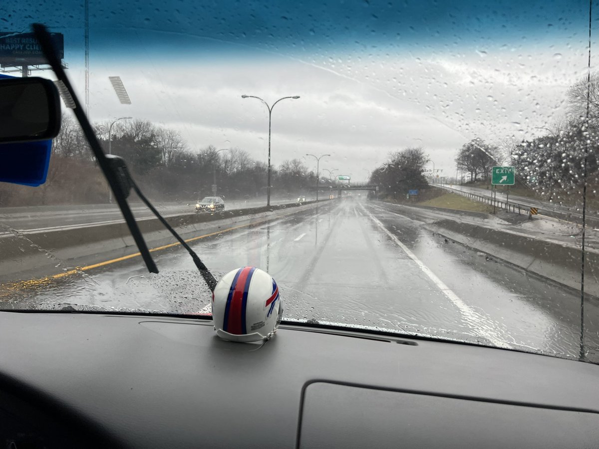 Lake Effect Van 🦬 tweet media