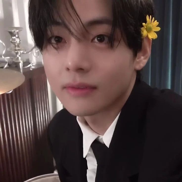 #OurWinterParadiseTaehyung
#WithVWhenAllSeasonsTurn
#MerryNBrightPrinceTaehyung