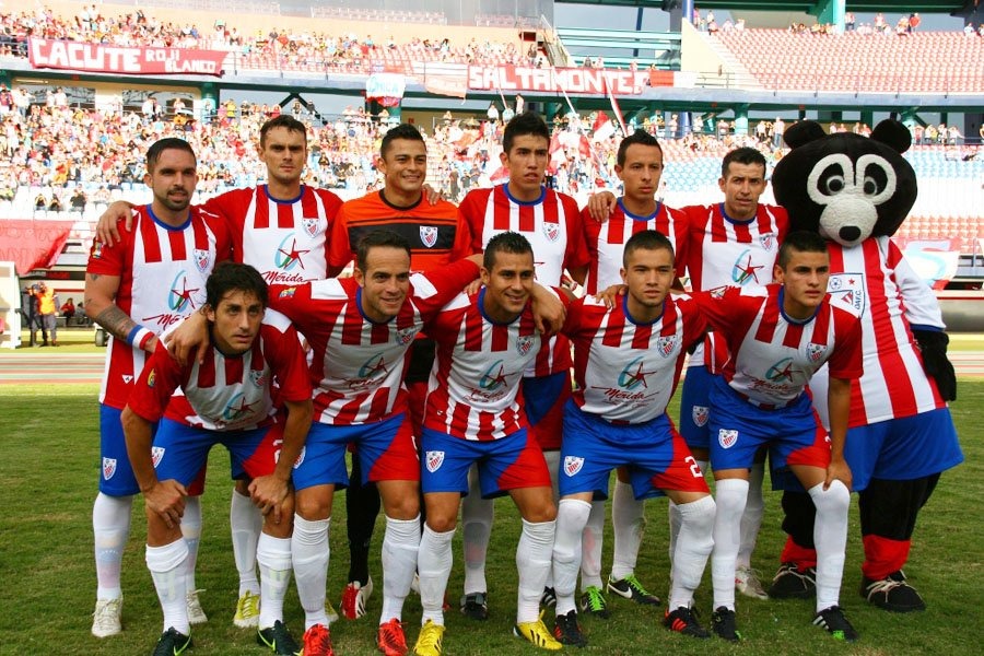 DamianCloquell's tweet photo. @RuberthMoran @RaicesHernan @pulgagomez @buda_77 2006/07:Gustavo Duran🇻🇪 y Eric Cantillo🇨🇴 
2007/08:Luis Robinson Rentería🇨🇴 
2008/09:Duvier Riascos🇨🇴 
2009/10:Brian Aldave🇺🇾 
2010/11:Juan García🇻🇪 
2011/12:Norman Cabrera🇨🇴 
2012/13:Pierre Pluchino🇻🇪 
2013/14:Giancarlo Maldonado🇻🇪 
2014/15:Over García🇨🇴 
2015:Over García🇨🇴 https://t.co/aNlaQGEyJI
