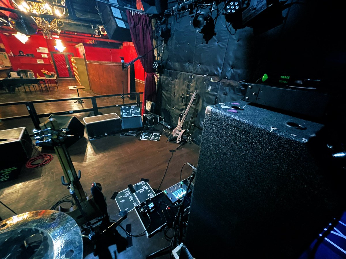 ztmi_kanaha's tweet image. 2024.12.28.sat.渋谷Star lounge
ゼツメイ解散単独公演『絶命』
#NuClearCoustmSounds 
#Ibanez 
#NeuralDSP 
 #QUADCORTEX 
 #LINE6
 #SHURE 
#TraceElliot 
#Providence 
#RupertNeveDesign 
#XSONIC 
#SITStrings 
#Master8