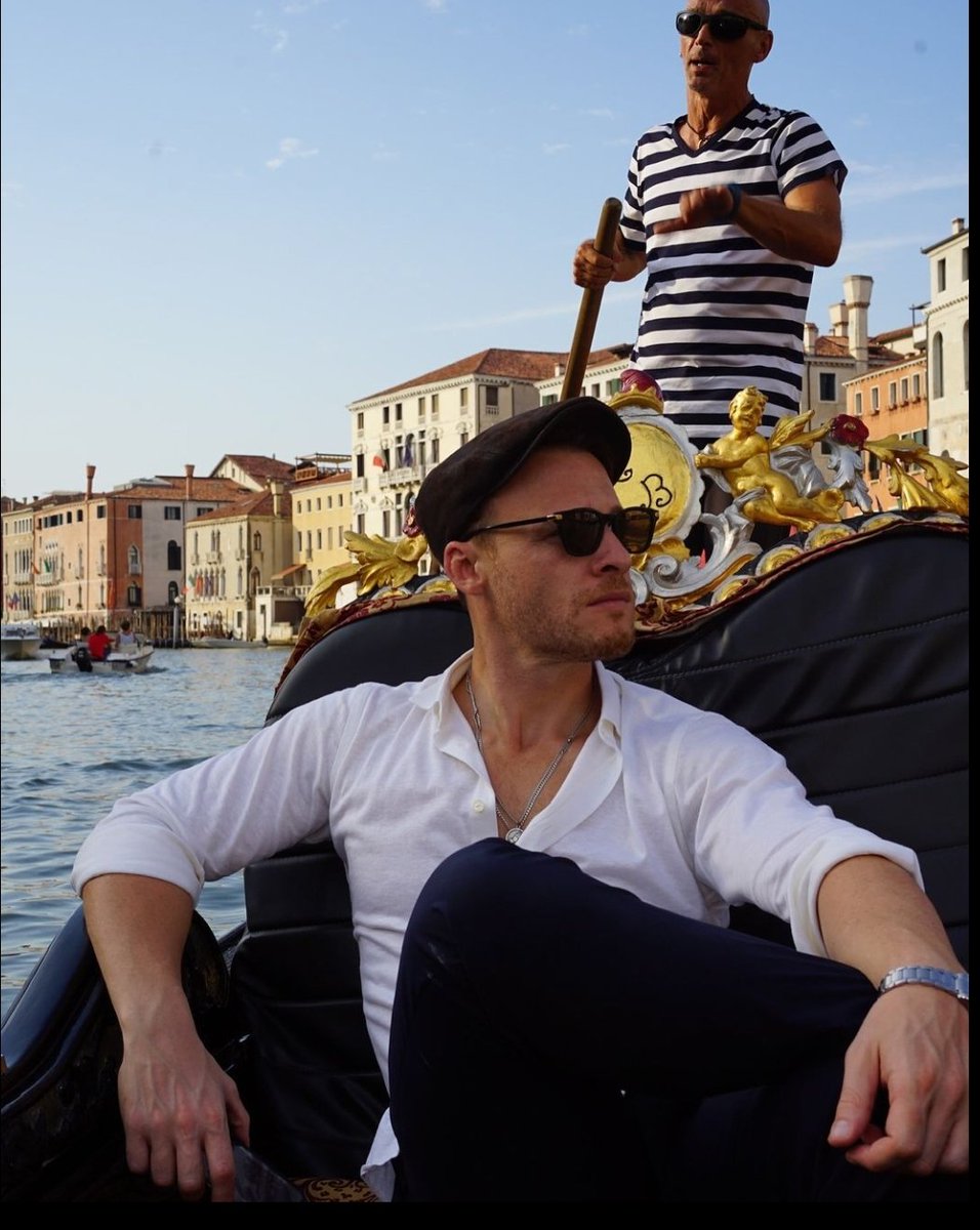 Su visita a Venecia fue increíble 
#KeremBürsinle2024
#KeremBürsin
