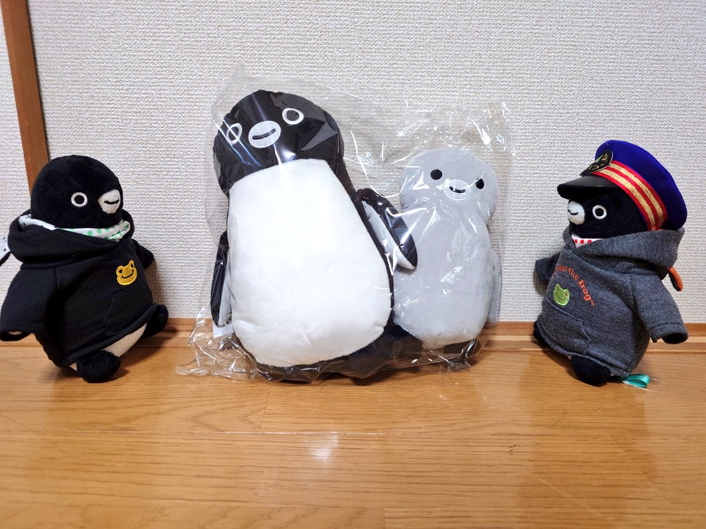 Suicaのペンギン ポーチにもなるぬいぐるみセット」ラベルの表記は