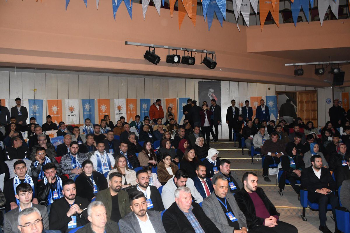 📍Burdur

Burdur İl Gençlik Kolları Kongremizi gerçekleştirdik. Gençliğiyle Burdur’a Yön Verecek AK Gençlik hayırlı uğurlu olsun!🌟