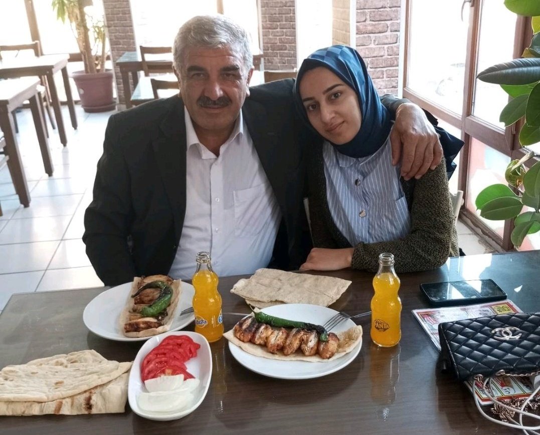 hizlisayar's tweet photo. Bu evlada ne oldu? #RojinAdaletBekliyor https://t.co/a3plftePSJ