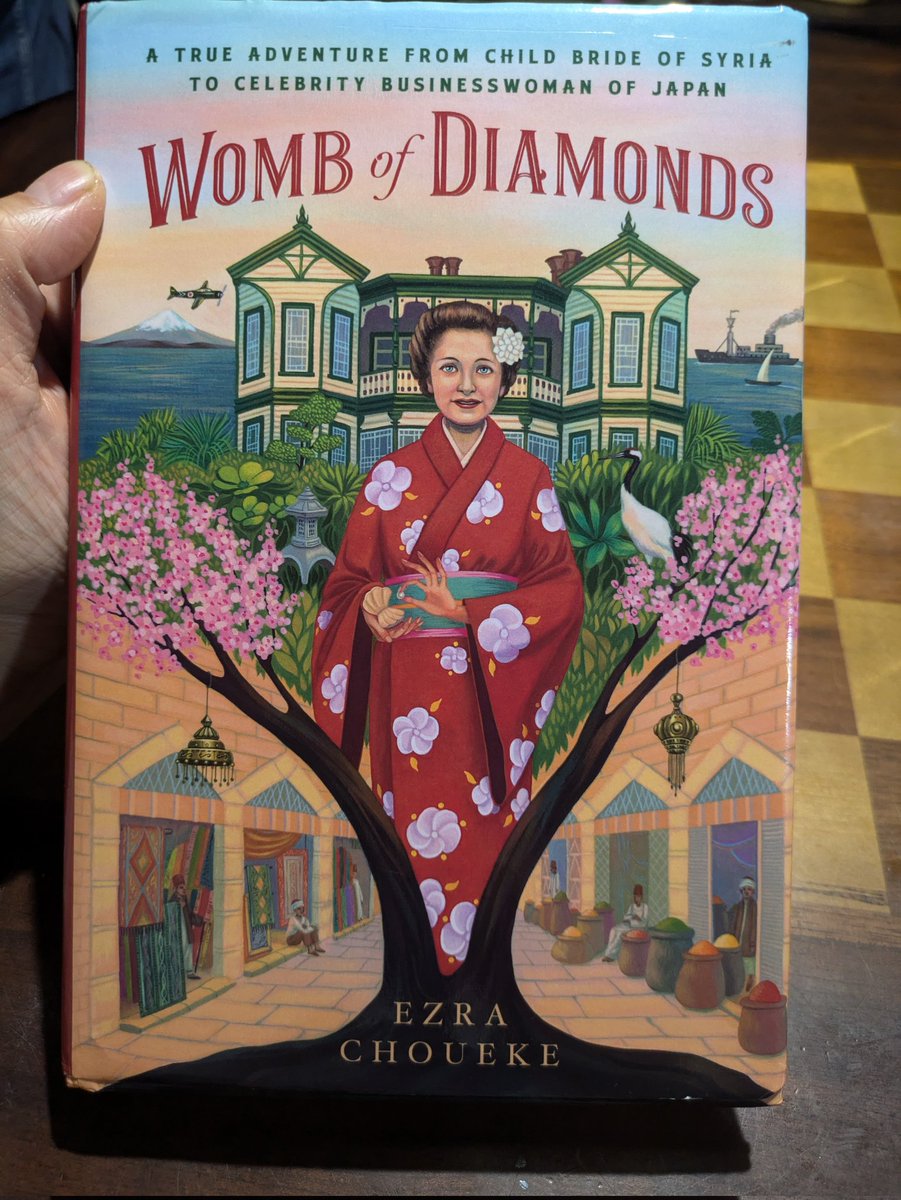 先日届いた本で、神戸のユダヤコミュニティにあるシュエキ邸の歴史をお孫さんがインタビューして出した本です。多くの人々の数奇な運命を肌で感じます。夫の親類も杉原ビザで神戸に滞在したとひょんなことで最近知り、伝統と歴史を知り、伝える責任を再認識しています。