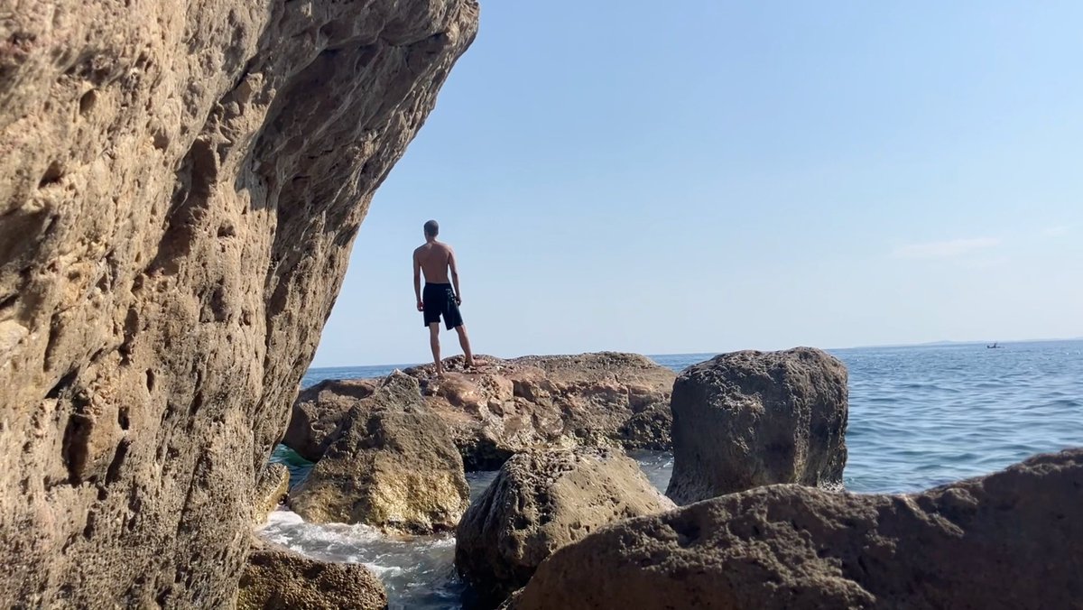 Pierre Ménard tweet media