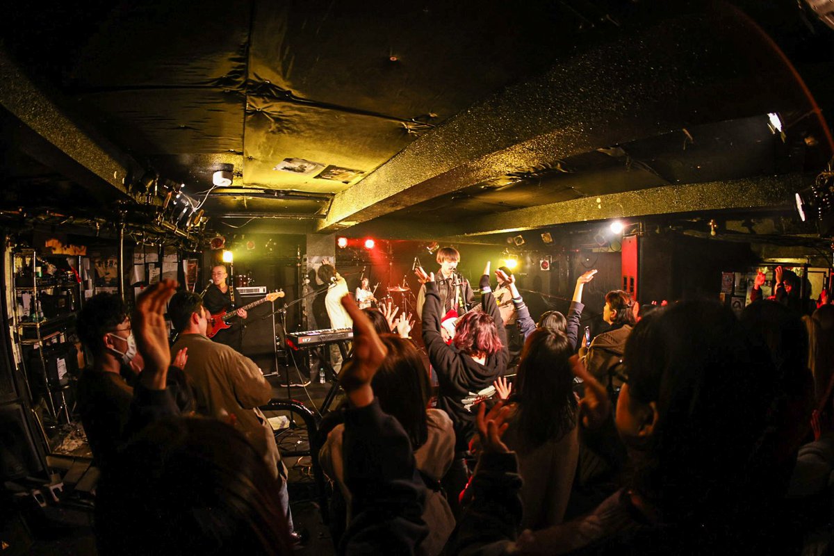 ClamCrust's tweet photo. 12.28 三条ロケットピンク
2MAN LIVE  『Raison d'etre』
Clam Crust × IcyLand

活動休止前最後のライブでした。
最高に楽しかったです。ありがとうございました。

またお会いしましょう。

support bass @Toy4gen https://t.co/B0eZFkHApZ