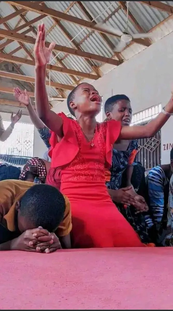 Bromeech's tweet image. Maombi ya mwisho kambla tuingie street Kesho
Monday is Monday