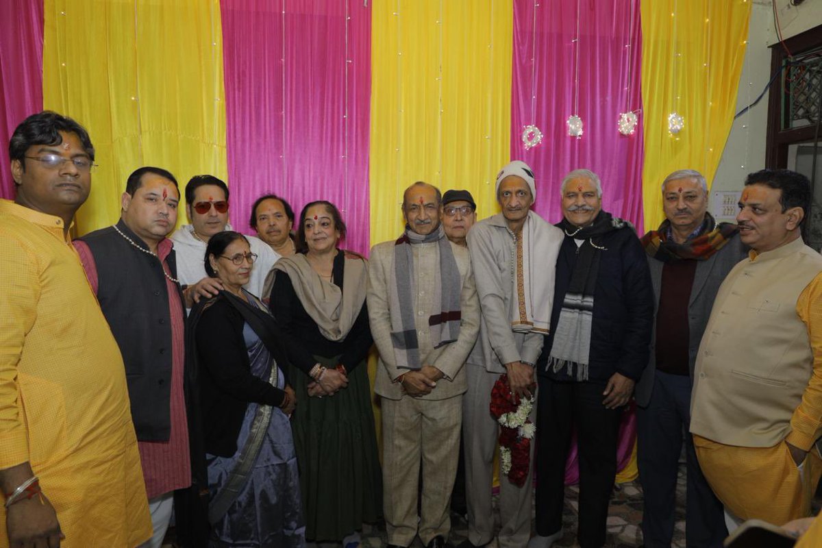 Jai Prakash Agarwal (@inc_jpagarwal) on Twitter photo *рдЬрдп рд╢реНрд░реА рд╢реНрдпрд╛рдо*
рдХрд▓ рдЪрд╛рдБрджрдиреА рдЪреМрдХ рд╡рд┐рдзрд╛рдирд╕рднрд╛ рдХреЗ рд░реЛрд╣рддрдЧреА рднрд╡рди рдореЗрдВ рд╢реНрд░реА рд▓рдЦрджрд╛рддрд╛рд░ рд╕реЗрд╡рд╛ рдкрд░рд┐рд╡рд╛рд░ рджреНрд╡рд╛рд░рд╛ рдЖрдпреЛрдЬрд┐рдд рдмрд╛рдмрд╛ рд╢реНрд░реА рд╢реНрдпрд╛рдо рдЬреА рдХреЗ рд╕рдВрдХреАрд░реНрддрди рдорд╣реЛрддреНрд╕рд╡ рдореЗрдВ рдЬрд╛рдиреЗ рдХрд╛ рд╕реМрднрд╛рдЧреНрдп рдорд┐рд▓рд╛..!
рдмрд╛рдмрд╛ рд╢реНрд░реА рд╢реНрдпрд╛рдо рдЬреА рдХреЗ рдорд╣реЛрддреНрд╕рд╡ рдореЗрдВ рдЖрдордВрддреНрд░рд┐рдд рдХрд░рдиреЗ рдХреЗ рд▓рд┐рдП рд╢реНрд░реА рдЕрдиреБрдЬ рдЬреИрди рдЬреА, рд╢реНрд░реА рдзреАрд░рдЬ рдХреМрд╢рд┐рдХ рдЬреА рдПрд╡рдВ рд╕рдорд╕реНрдд рд╢реНрд░реА рд▓рдЦрджрд╛рддрд╛рд░ *рдЬрдп рд╢реНрд░реА рд╢реНрдпрд╛рдо*
рдХрд▓ рдЪрд╛рдБрджрдиреА рдЪреМрдХ рд╡рд┐рдзрд╛рдирд╕рднрд╛ рдХреЗ рд░реЛрд╣рддрдЧреА рднрд╡рди рдореЗрдВ рд╢реНрд░реА рд▓рдЦрджрд╛рддрд╛рд░ рд╕реЗрд╡рд╛ рдкрд░рд┐рд╡рд╛рд░ рджреНрд╡рд╛рд░рд╛ рдЖрдпреЛрдЬрд┐рдд рдмрд╛рдмрд╛ рд╢реНрд░реА рд╢реНрдпрд╛рдо рдЬреА рдХреЗ рд╕рдВрдХреАрд░реНрддрди рдорд╣реЛрддреНрд╕рд╡ рдореЗрдВ рдЬрд╛рдиреЗ рдХрд╛ рд╕реМрднрд╛рдЧреНрдп рдорд┐рд▓рд╛..!
рдмрд╛рдмрд╛ рд╢реНрд░реА рд╢реНрдпрд╛рдо рдЬреА рдХреЗ рдорд╣реЛрддреНрд╕рд╡ рдореЗрдВ рдЖрдордВрддреНрд░рд┐рдд рдХрд░рдиреЗ рдХреЗ рд▓рд┐рдП рд╢реНрд░реА рдЕрдиреБрдЬ рдЬреИрди рдЬреА, рд╢реНрд░реА рдзреАрд░рдЬ рдХреМрд╢рд┐рдХ рдЬреА рдПрд╡рдВ рд╕рдорд╕реНрдд рд╢реНрд░реА рд▓рдЦрджрд╛рддрд╛рд░