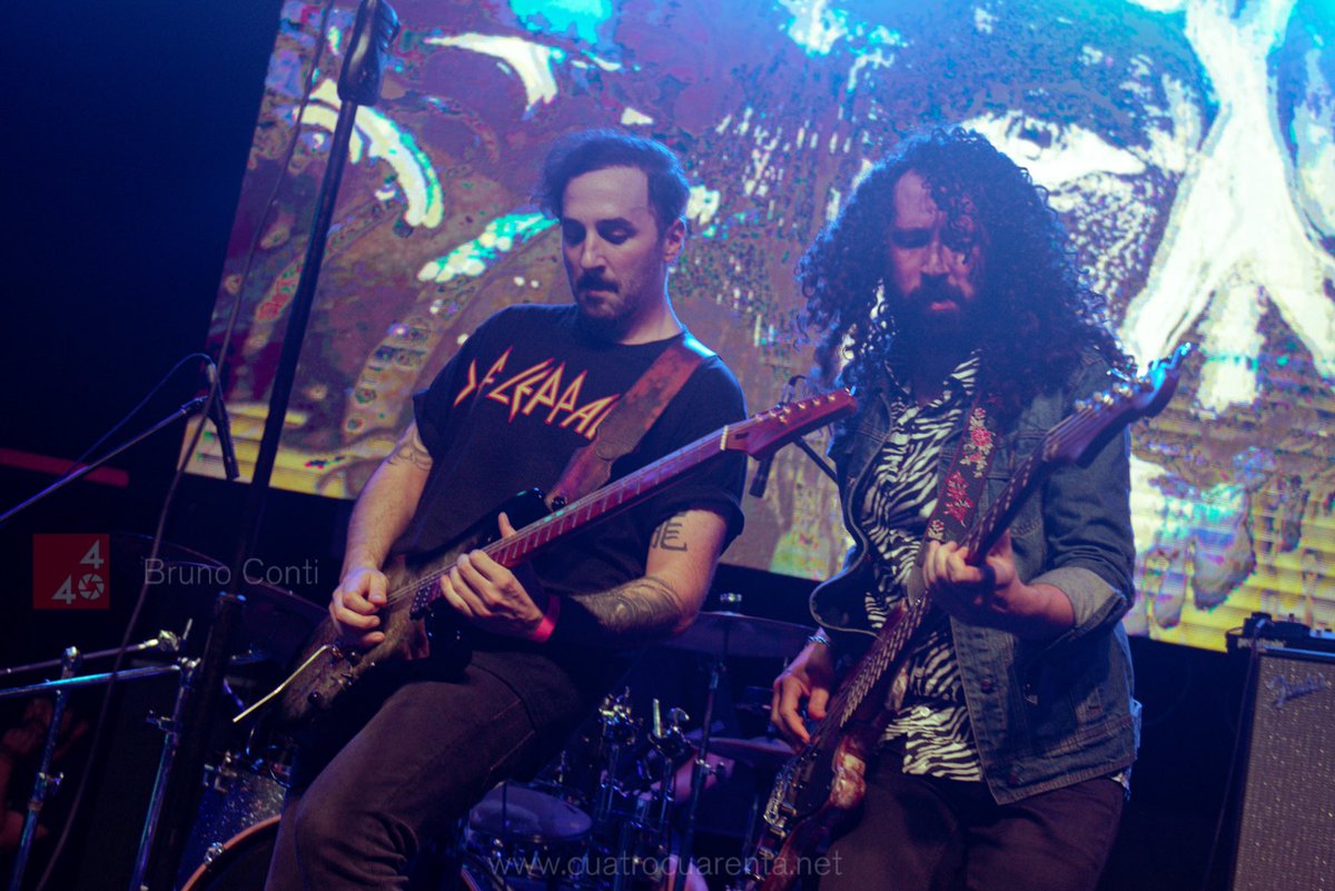 Misa de Media Noche - Live Era 

Tocaron: Enérgica, BlackSmoke, Crystal 
Gates
Fotos: Bruno Conti
Web: cuatrocuarenta.net/metal