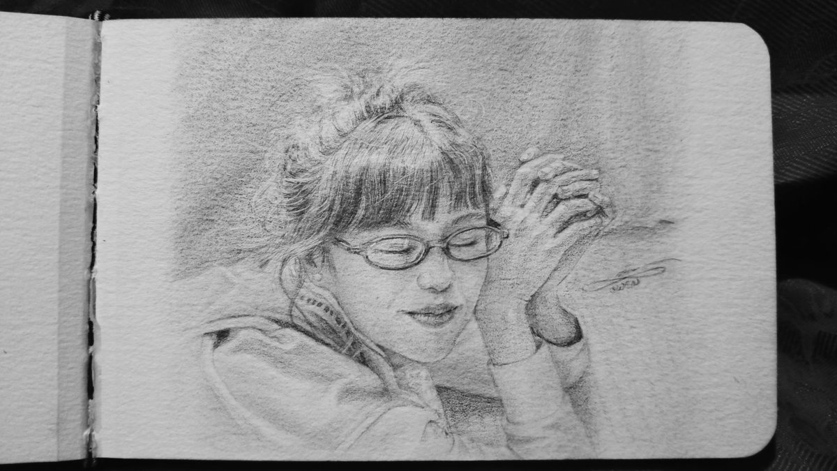 SWunderschon's tweet image. A drawing of Maloi kasi napaka-cutie patootie niya.

#binimaloi