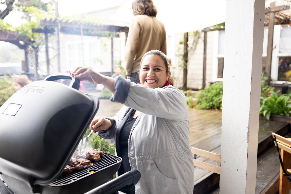TNVSchool's tweet image. A huge thank you to our fantastic Winter Faire Chefs! 🔥

#WinterFaire #ThankYouChefs #CommunityAndCreativity #FestiveFlavors #NewVillageSchool #SeasonOfLight #GratitudeAndJoy